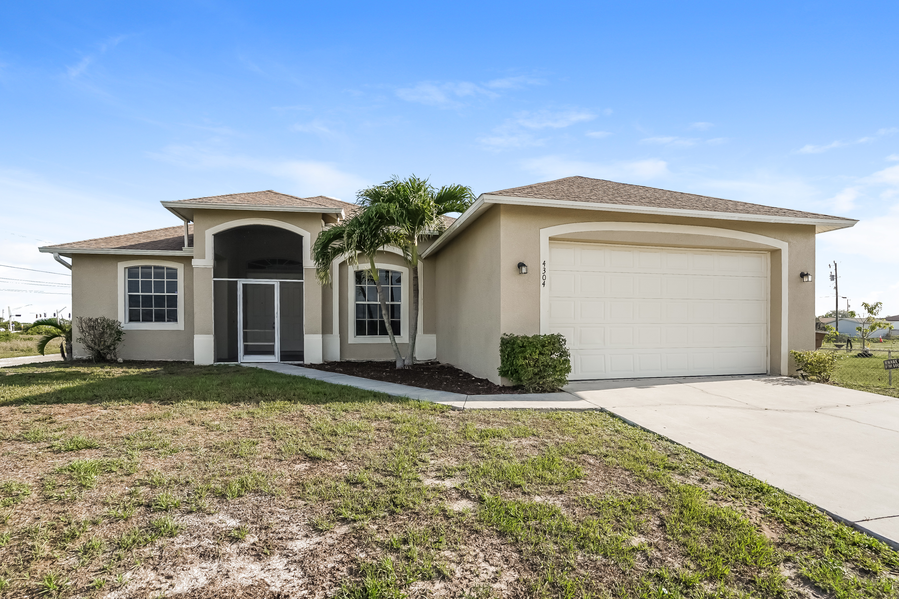 4304 25th St SW Lehigh Acres, FL 33976